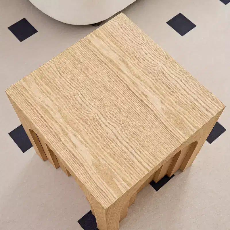 Table d'appoint moderne en bois design arqué de 45 cm de hauteur