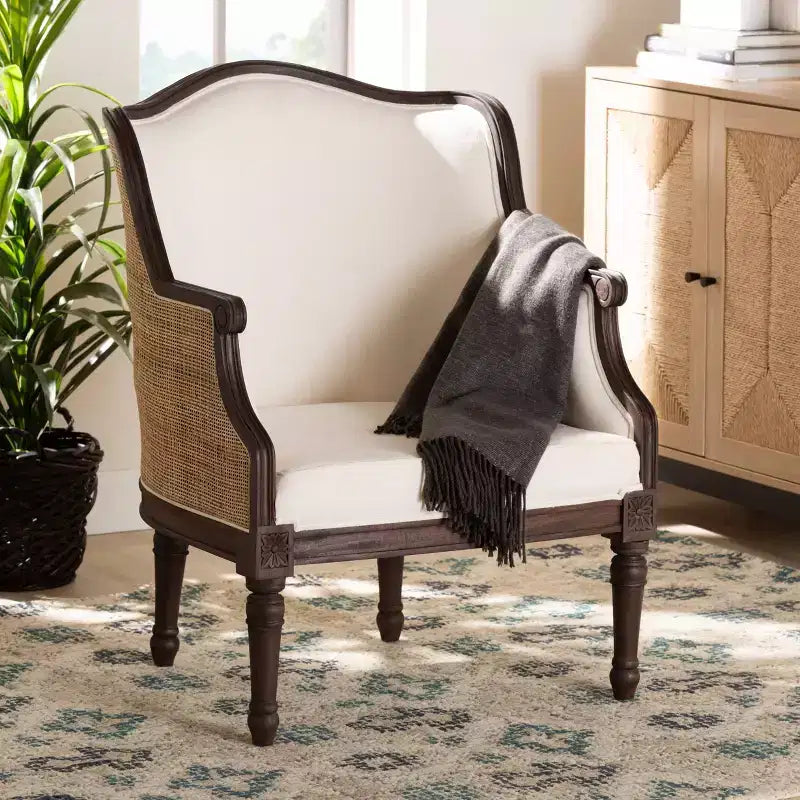 Chaise d'appoint bali & pari en tissu et bois beige/marron foncé : revêtement en polyester, cadre en rotin