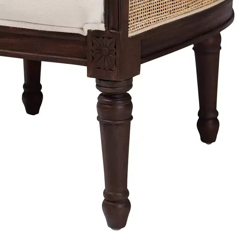 Chaise d'appoint bali & pari en tissu et bois beige/marron foncé : revêtement en polyester, cadre en rotin