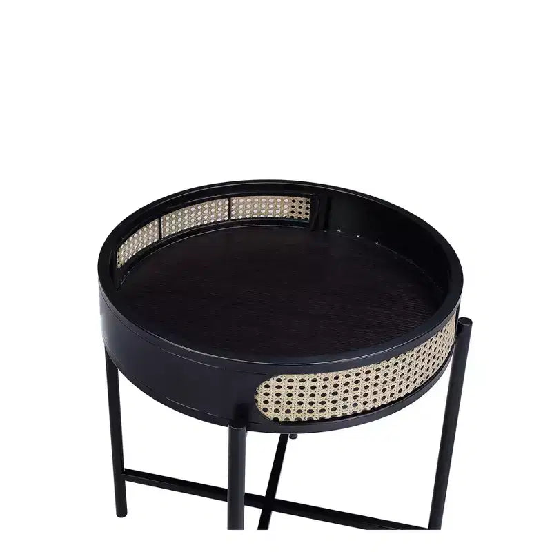 Table d'appoint Colson 56 cm finition noire -: Détails en rotin, Cadre en métal, Plateau en bois, Aucun assemblage requis