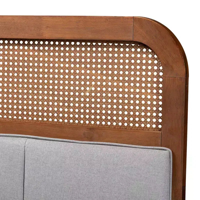 Tête de lit King en tissu et bois avec rotin Gris clair/Noyer cendré : Design Mid-Century, 5 hauteurs réglables