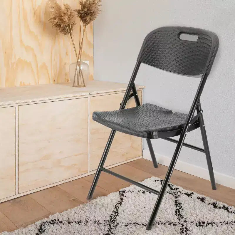 Chaise pliante en rotin pour l'intérieur et l'extérieur
