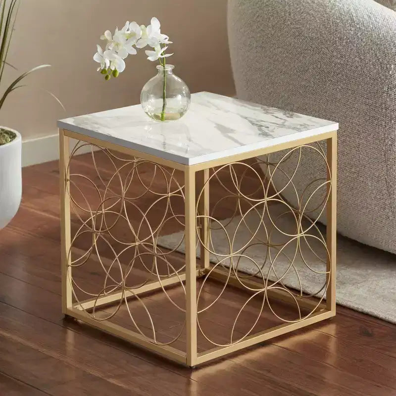 Table d'appoint carrée Modern Glam, 43 cm de large, avec plateau en faux marbre blanc et doré pour salon, chambre à coucher, chevet